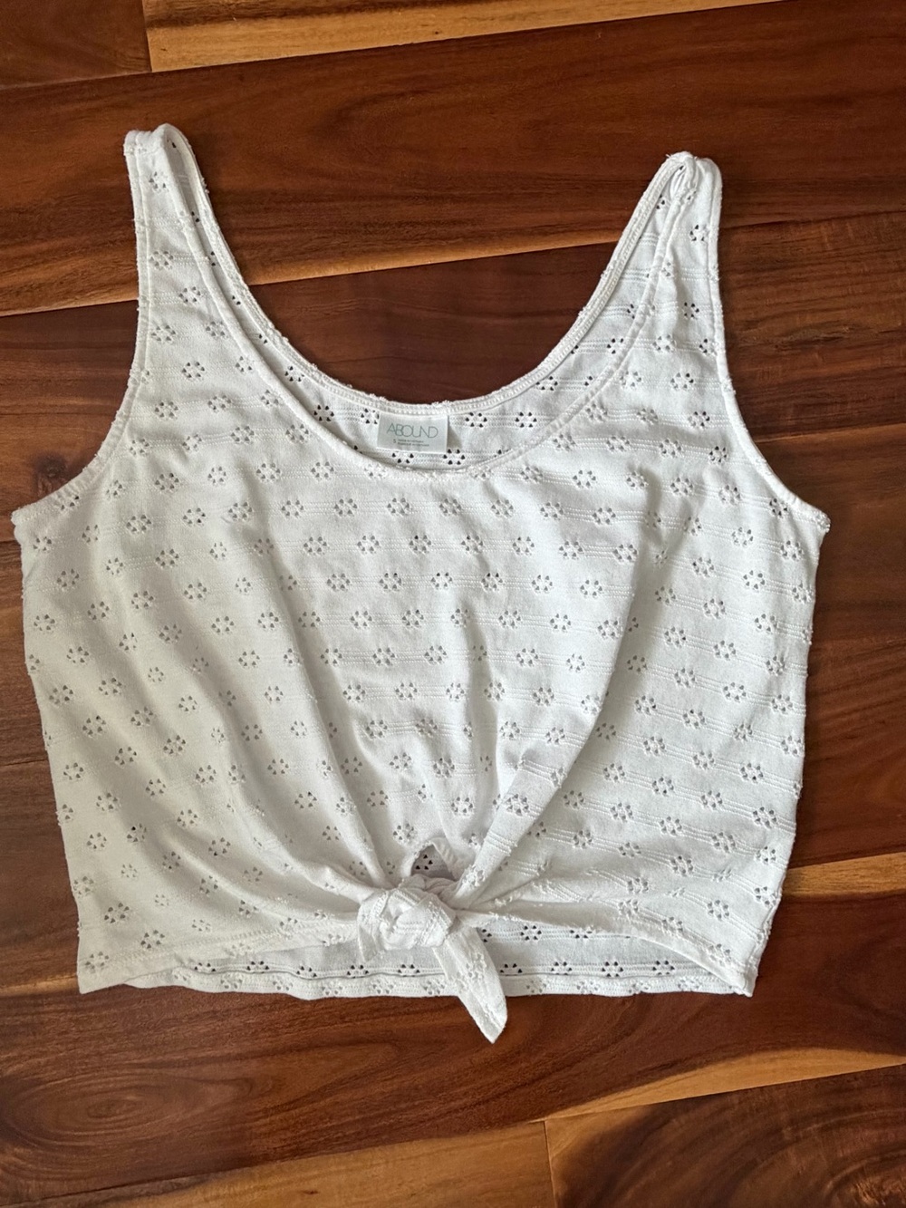 Abound White Eyelet Tie-Front Tank Top Small